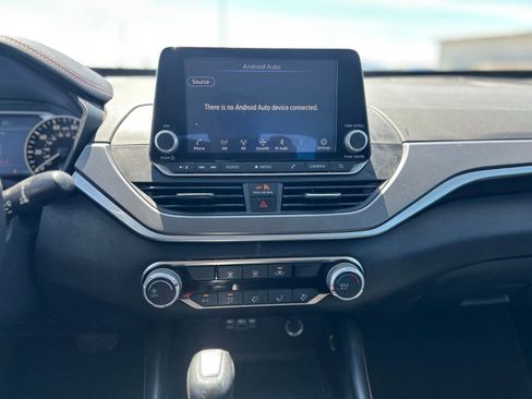 Used 2024 Nissan Altima 2.5 SR image 17