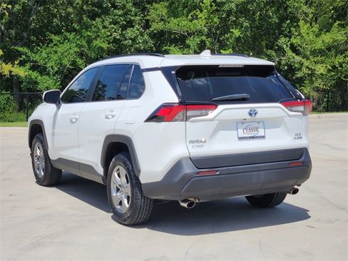 Used 2023 Toyota RAV4 XLE image 8