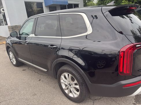Used 2021 Kia Telluride LX FWD image 15