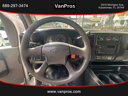 Used 2004 Chevrolet Express 3500 image 10