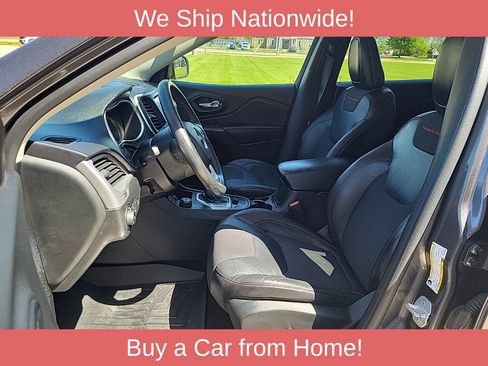 Used 2015 Jeep Cherokee Trailhawk w/ Comfort/Convenience Group AWD/4WD image 8