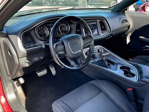 Used 2019 Dodge Challenger SXT w/ Driver Convenience Group image 14