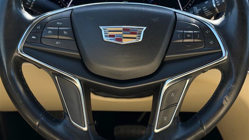 Used 2019 Cadillac XT5 FWD image 31