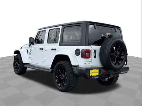 Used 2023 Jeep Wrangler Unlimited Sahara w/ Cold Weather Group AWD/4WD image 3