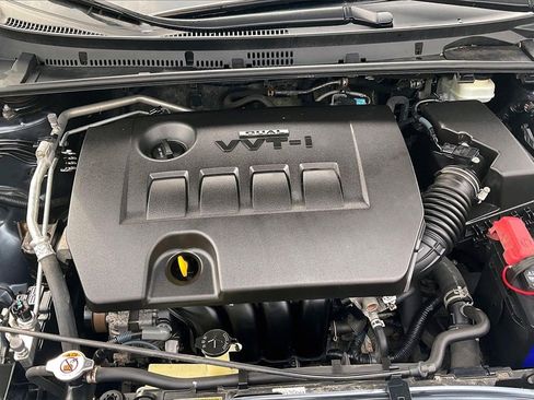 Used 2017 Toyota Corolla SE w/ SE Premium Package image 10