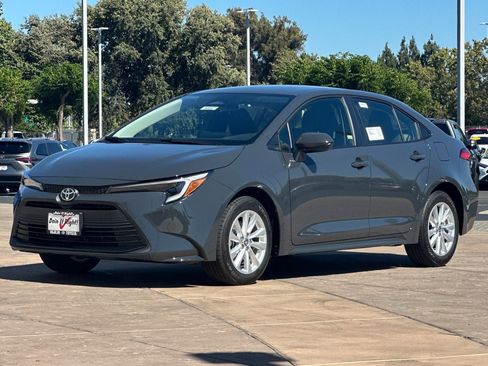 New 2026 Toyota Corolla LE w/ LE Premium Package FWD image 8