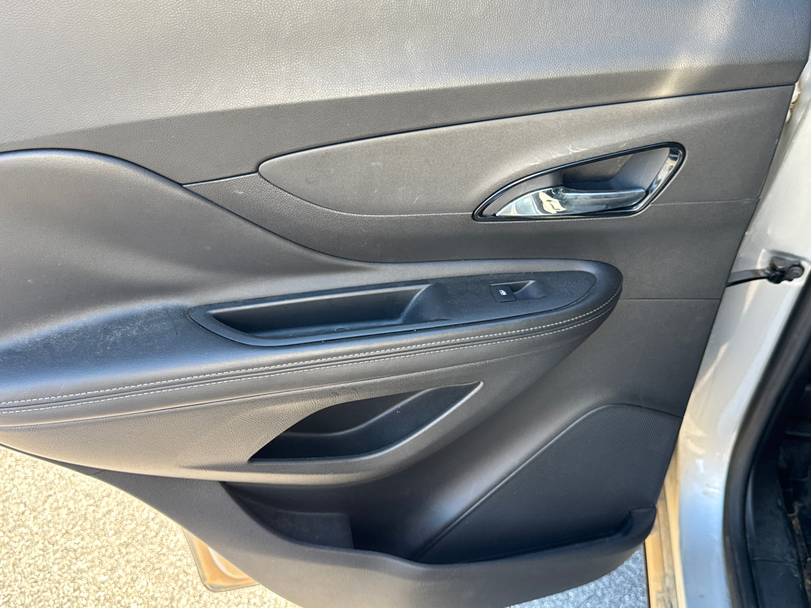 Used 2019 Buick Encore Preferred FWD image 17