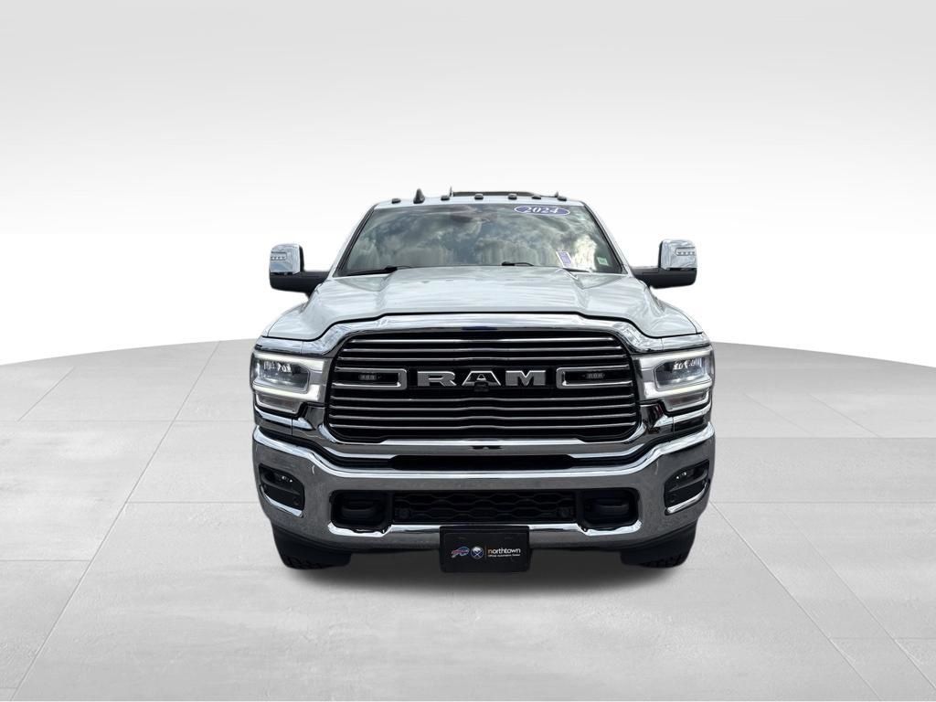 Used 2024 RAM 2500 Laramie w/ Safety Group AWD/4WD image 2