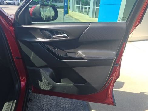 Used 2025 Chevrolet Equinox LT w/ Safety and Technology Package image 45