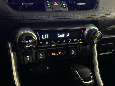 Used 2025 Toyota RAV4 XSE w/ Weather Package image 20