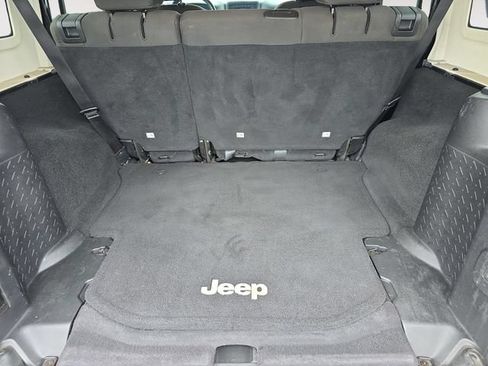 Used 2015 Jeep Wrangler Unlimited Sport w/ Quick Order Package 24S AWD/4WD image 29