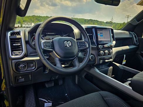 New 2026 RAM 1500 Express AWD/4WD image 14