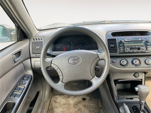 Used 2005 Toyota Camry LE image 12