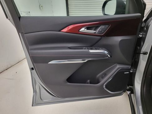 New 2026 Chevrolet Traverse RS w/ LPO, Floor Liner Package FWD image 34