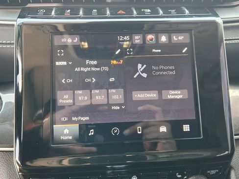 Used 2022 Jeep Grand Cherokee Laredo w/ Luxury Tech Group I AWD/4WD image 16