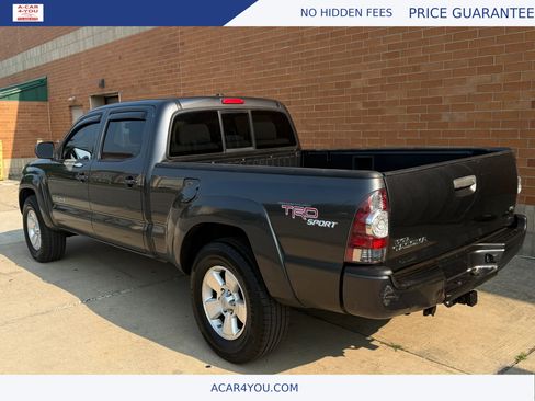Used 2011 Toyota Tacoma 4x4 Double Cab w/ TRD Sport Pkg image 5