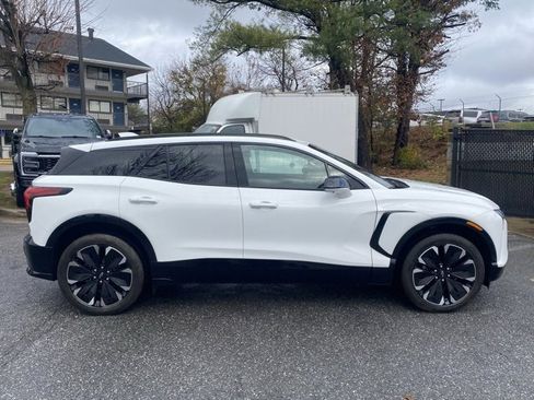 Used 2024 Chevrolet Blazer EV RS image 9