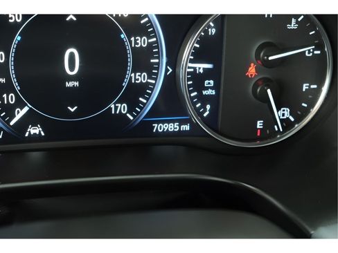 Used 2024 Buick Enclave Premium AWD/4WD image 17