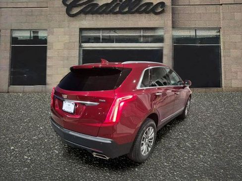 Used 2018 Cadillac XT5 Luxury w/ Driver Awareness Package AWD/4WD image 5
