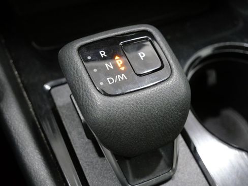 Used 2023 Nissan Rogue S FWD image 21