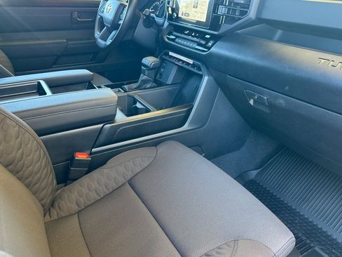New 2026 Toyota Tundra SR image 18