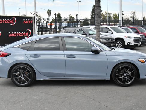 Used 2024 Honda Civic Sport Touring image 9