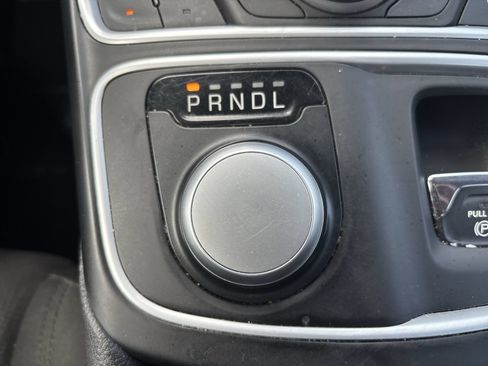 Used 2017 Chrysler 200 LX FWD image 19