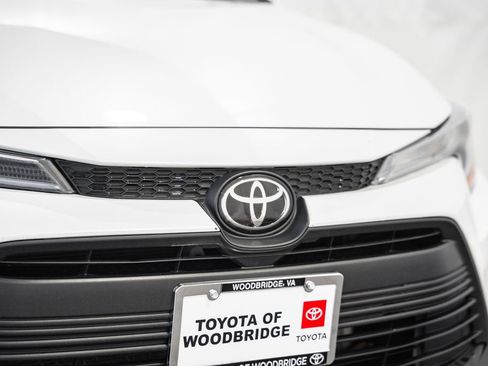 Used 2024 Toyota Corolla LE image 8