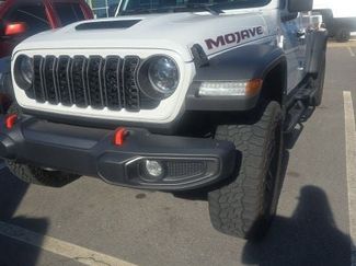 Used 2024 Jeep Gladiator Mojave w/ Technology Group video 3