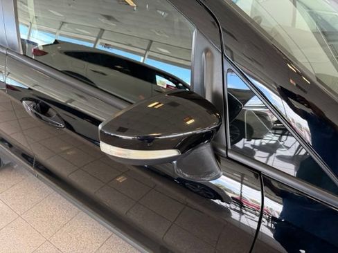 Used 2018 Ford EcoSport SE w/ SE Convenience Package FWD image 11