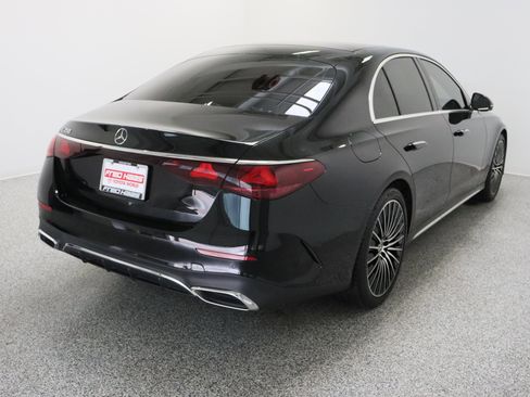 Used 2025 Mercedes-Benz E 350 Sedan image 7