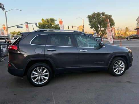 Used 2016 Jeep Cherokee Limited FWD image 13