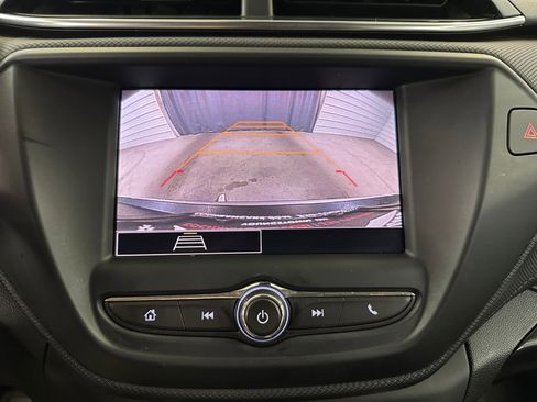 Certified 2023 Chevrolet TrailBlazer LT w/ LPO, Blackout Package image 11