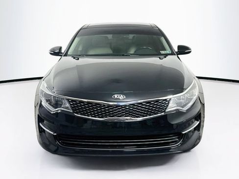 Used 2018 Kia Optima EX w/ Premium Package FWD image 2