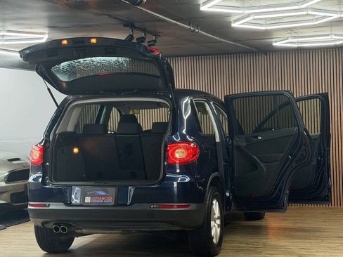 Used 2011 Volkswagen Tiguan SE FWD image 5