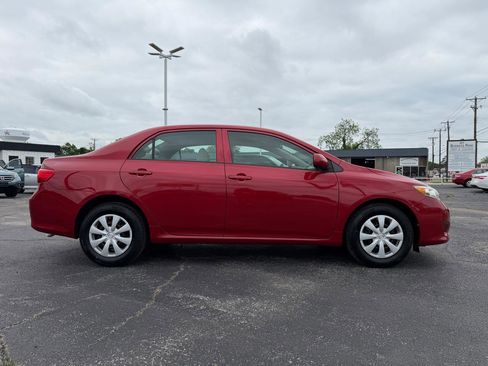 Used 2010 Toyota Corolla L FWD image 4