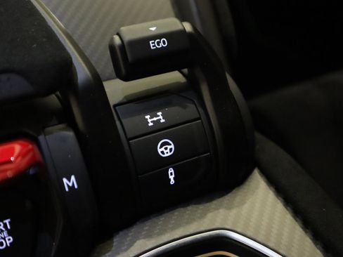 Used 2023 Lamborghini Urus Performante image 36