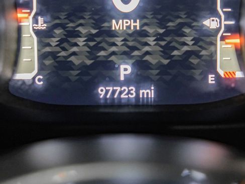 Used 2018 Jeep Wrangler Unlimited Sahara image 19