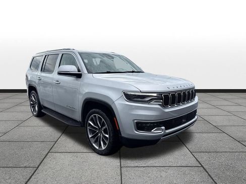 Used 2022 Jeep Wagoneer Series II w/ Premium Group I AWD/4WD image 3