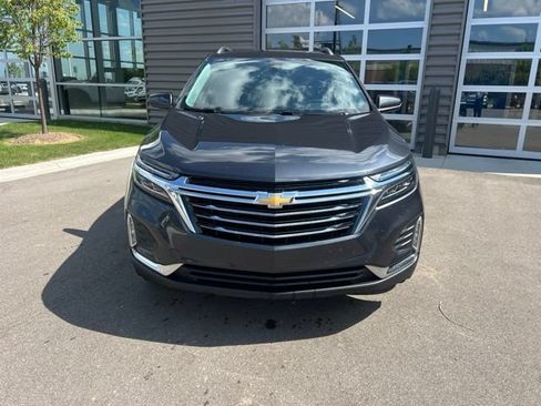 Used 2022 Chevrolet Equinox Premier AWD/4WD image 2