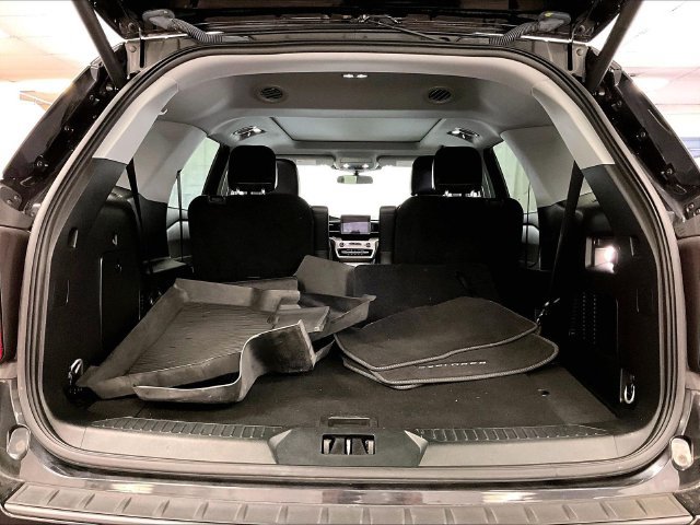 Used 2023 Ford Explorer XLT w/ Equipment Group 202A AWD/4WD image 34