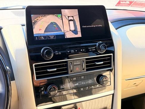 Used 2024 INFINITI QX80 Sensory AWD/4WD image 19