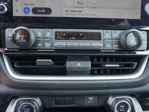 Used 2025 Toyota Grand Highlander FWD image 24