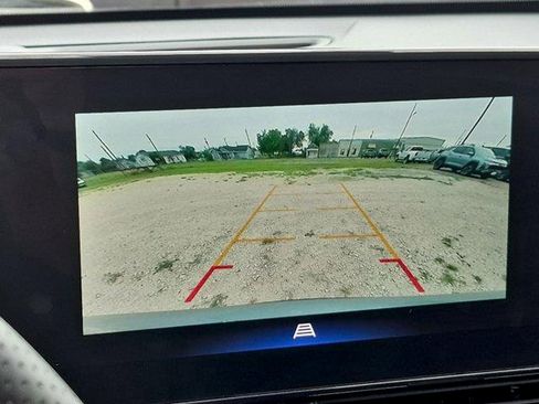 Used 2026 Chevrolet Trax RS w/ Sunroof Package FWD image 14