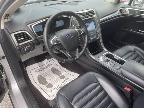 Used 2019 Ford Fusion SEL FWD image 11