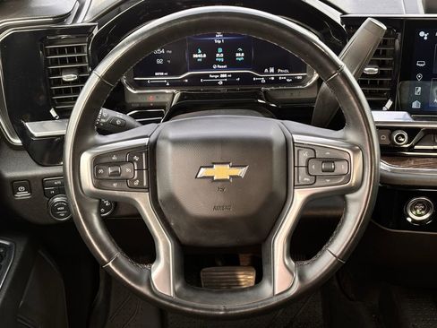 Used 2023 Chevrolet Silverado 1500 LT w/ Protection Package AWD/4WD image 11