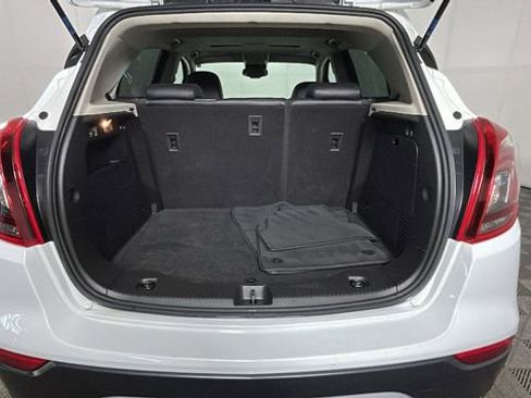 Used 2019 Buick Encore Essence FWD image 28