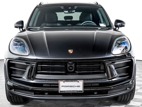 Certified 2026 Porsche Macan AWD/4WD image 7