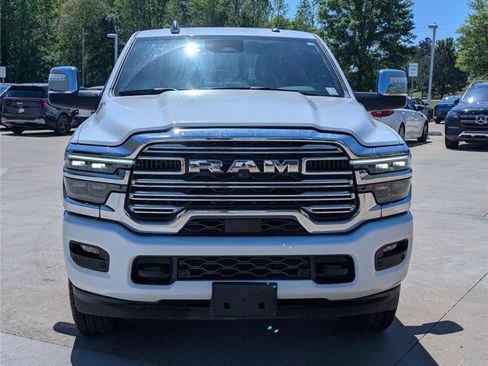 Used 2026 RAM 2500 Laramie AWD/4WD image 2