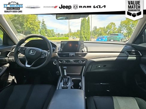 Used 2018 Honda Accord EX image 11